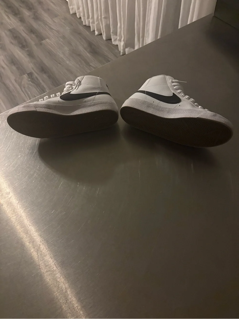 Nike women’s size 7/youth 6. Good condition only worn a few times.